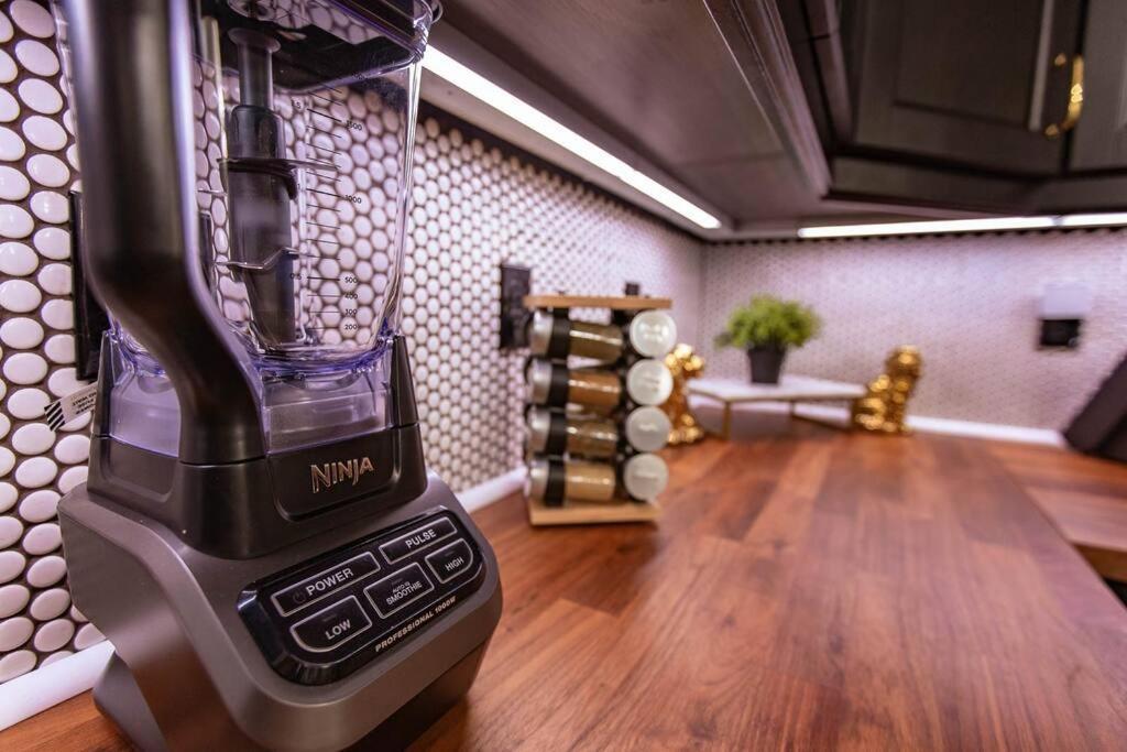 Вилла King Bed / Free Parking / Bbq / Fire Pit / Arcade Питтсбург Экстерьер фото