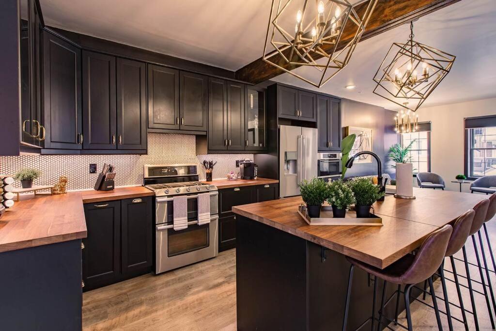 Вилла King Bed / Free Parking / Bbq / Fire Pit / Arcade Питтсбург Экстерьер фото